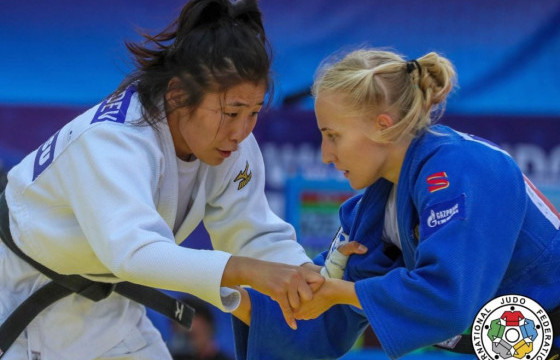 М.Ичинхорлоо 63 кг-д эхний ялалтаа авлаа