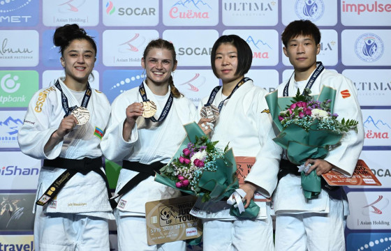 Б.Хорлоодой Эмиратын нэр дээр анхны хүрэл медалиа хүртлээ