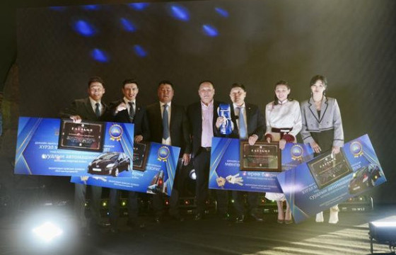 Монголын боксын холбоо ДАШТ-д амжилттай оролцсон баг, тамирчиддаа хүндэтгэл үзүүллээ