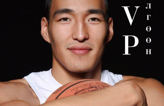  “Дийлдэшгүй Монх” хэмээх Э. Дөлгөөн