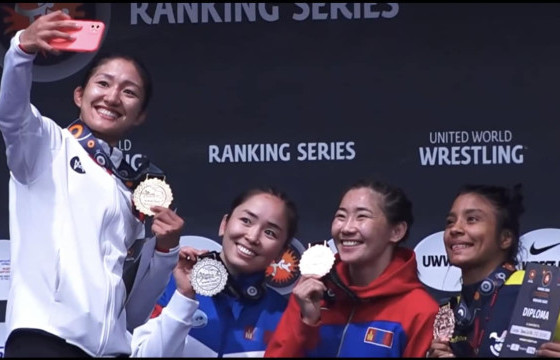 Б.Хулан  дэлхийн чансааны тэмцээнээс алтан медаль хүртлээ