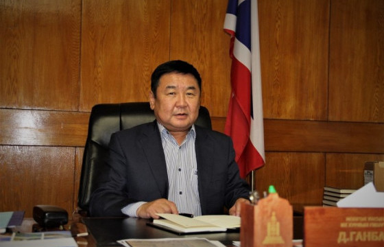 Д.ГАНБАТ: НАМЫН ЖАГСААЛТЫГ НЭЭЛТТЭЙ БОЛГОЖ, АРД ТҮМНЭЭР ЭРЭМБЭЛҮҮЛЭХ БОЛОМЖИЙГ НЭЭЖ ӨГ