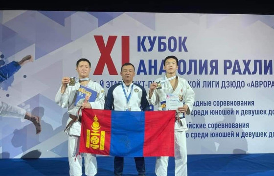 Өсвөрийн жүдочид Санкт Петербургээс мөнгө, хүрэл медаль хүртжээ