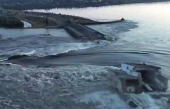 Украины Каховка далан нурж, үерлэсний улмаас 40 мянга гаруй хүн орох оронгүй болжээ