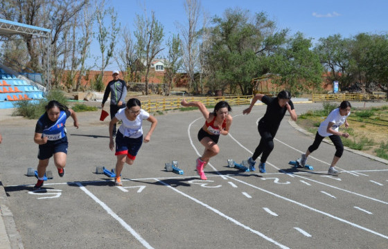 Хөнгөн атлетикийн улсын аварга болно