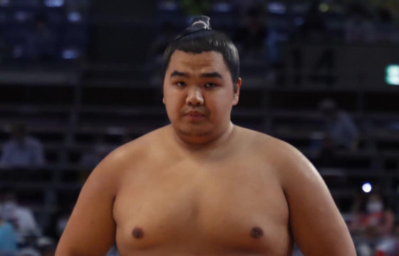 Хокусейхо Даваанинж Спортын төв ордонд зочилно