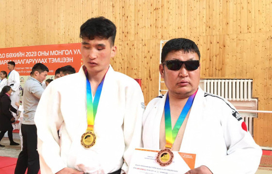 Дорнод аймгийн пара жүдочид Азийн аваргад барилдах эрх авчээ