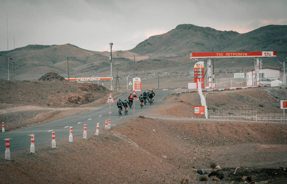 Увсын дугуйчид Улаанбаатар руу гарлаа