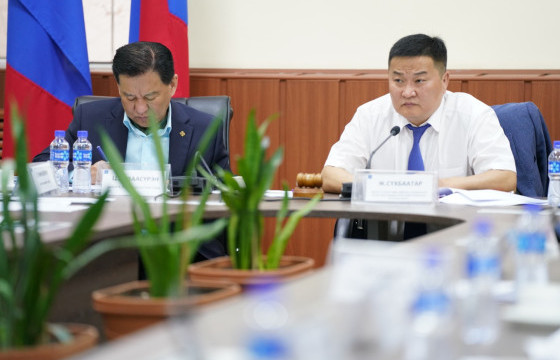  Солонгос Улсад үйлдвэрлэсэн евро таван стандартын 600, бага оврын 50, Хятадад үйлдвэрлэсэн 160 цахилгаан автобус нийслэлд оруулж ирнэ