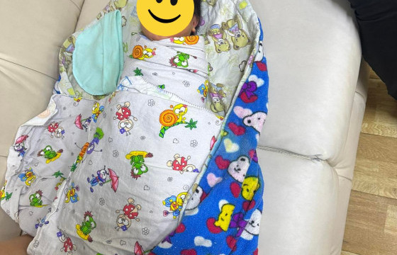 25 настай эмэгтэй өөрийнхөө хүүхдийг 