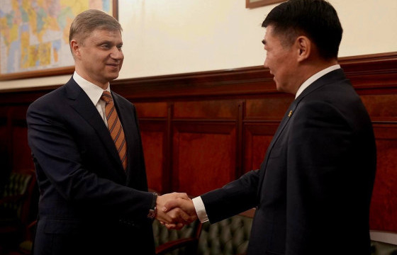 “Улаанбаатар төмөр зам” ХНН-ийн ажилчдын цалинг үе шаттайгаар нэмэгдүүлэхээр тогтжээ