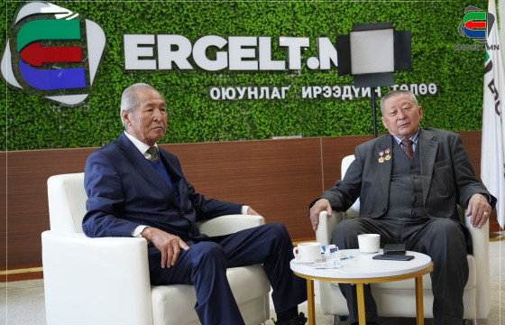 АНХНЫ ПАРЛАМЕНТЫН АЖИЛСАГ ХОЁР