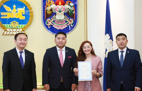 Төрийн бус өмчийн цэцэрлэг, сургуулиудад сургалт эрхлэх тусгай зөвшөөрөл гардууллаа