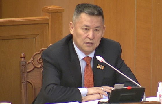 Ш.АДЬШАА: Алба хаагчид хоол идсэн, буудалд хоносон, тамхи авснаа  хүртэл АТГ-т мэдэгдэх ёстой юу