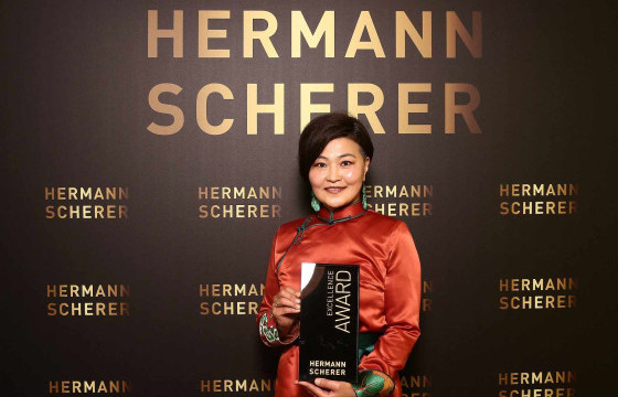 Олон улсын уран илтгэгчдийн 15 дугаар  тэмцээний цомыг монгол бүсгүй гардан авчээ