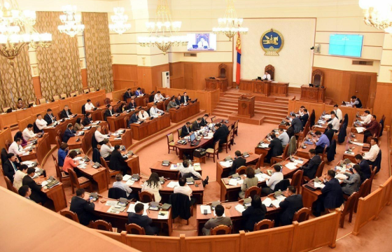 Төсвийн шинэчлэлийн тухай хуулийн төслүүдийг баталжээ