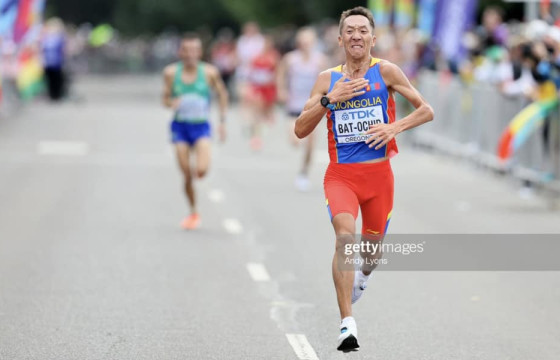Марафон гүйлтийн тамирчин Б.Сэр-Од 11 дэх дэлхийн аваргадаа өрсөлдөнө