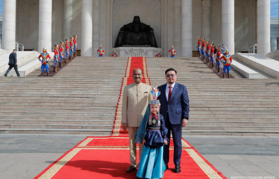 БНЭУ-ын Парламентын доод танхим Лок Сабха-гийн дарга Ом Бирла Монгол Улсад албан ёсны айлчлал хийж байна