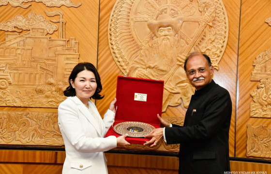 МОНГОЛ УЛС, БНЭУ-ЫН ЕРӨНХИЙ НАРИЙН БИЧГИЙН ДАРГА НАР УУЛЗЛАА