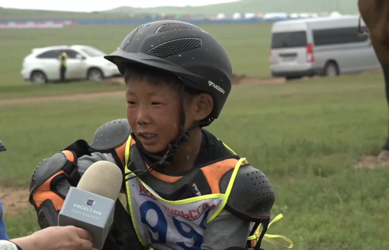 Т.БАЯРТҮВШИН: Морь унаж, айрагдах хамгийн сайхан