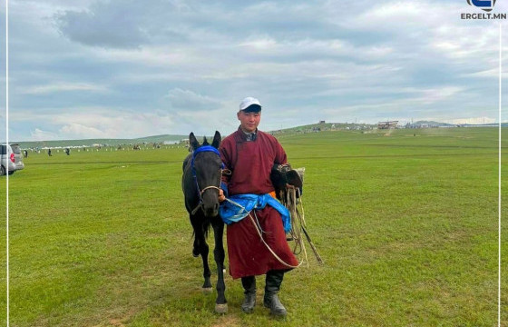 Б.ПУНЦАГБАЛЖИР: Аавын минь адуун сүрэг энэ хавар гурван түрүү хүртлээ