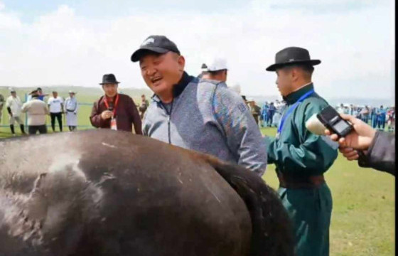 Улсын алдарт уяач Т.ИХБАЯР: Баяр наадмыг айрагтай, хурдтай эхлүүллээ