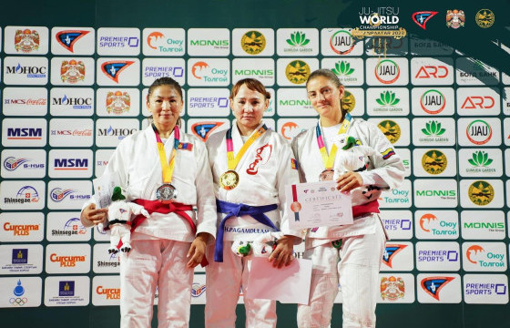 Ш.Пагмадулам “Мастерс-2” ангиллын дэлхийн аварга боллоо