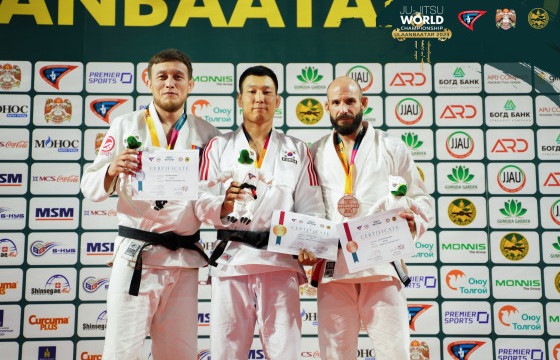 Ли Дон Ён “Мастерс-1” ангиллын 85 кг-д алтан медаль хүртэв