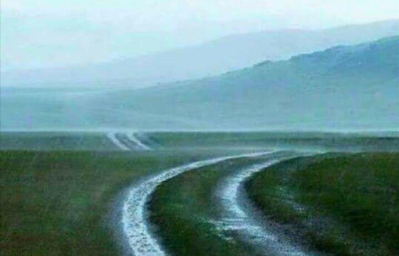 ЦАГ АГААР: Аянга цахилгаан, үер усны аюулаас сэрэмжтэй байхыг анхааруулж байна