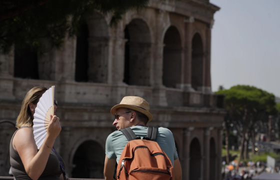 Ром хотод 43 хэм хүрч, халж байна