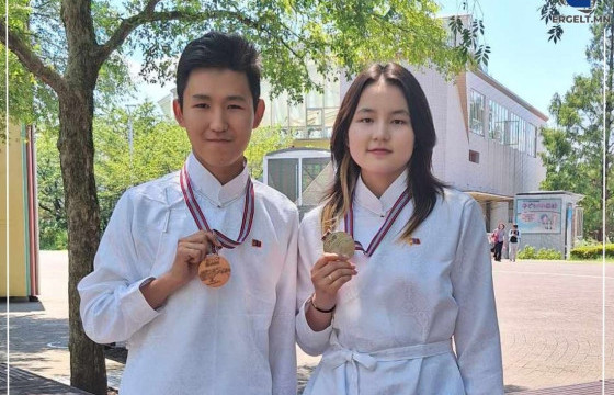 Г.АЗЖАРГАЛ: Олон улсын физикийн олимпиадаас алтан медаль хүртэх зорилго тавьсан