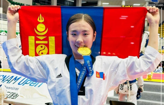 Б.БАЯРЧИМЭГ: ОЛИМПЫН АВАРГА БОЛЖ ЭХ ОРНЫХОО НЭРИЙГ ӨНДӨРТ ӨРГӨХИЙГ ХҮСДЭГ