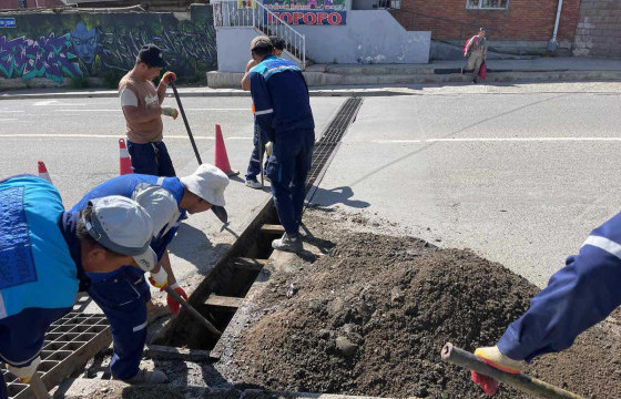 Авто зам болон хөрсний ус зайлуулах шугамд цэвэрлэгээ хийжээ