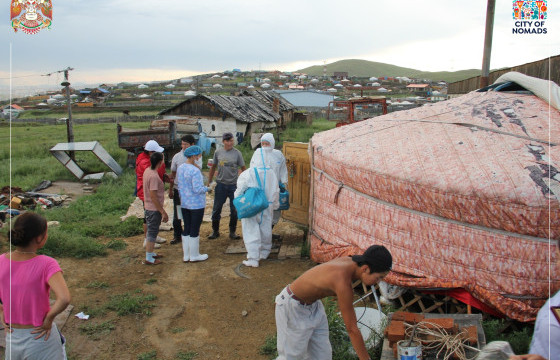 Үерт автсан айлуудад халдварт өвчнөөс сэргийлэх зөвлөгөө өгч байна