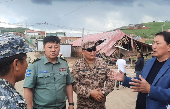 Г.САЙХАНБАЯР : Бороо үргэлжлэн орох төлөвтэй байгаа тул Зэвсэгт хүчний бие бүрэлдэхүүнийг бэлэн байдалд байлгана