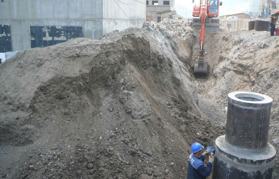 Бохирын шугамын нүх ухаж байгаад шороонд даруулсан хоёр иргэнийг эмнэлэгт хүргэжээ