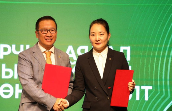 БОАЖ-ын сайд Б.Бат-Эрдэнэ Монголын уул уурхайн үндэсний ассоциацитай “Өглөөний уулзалт” хийж байна