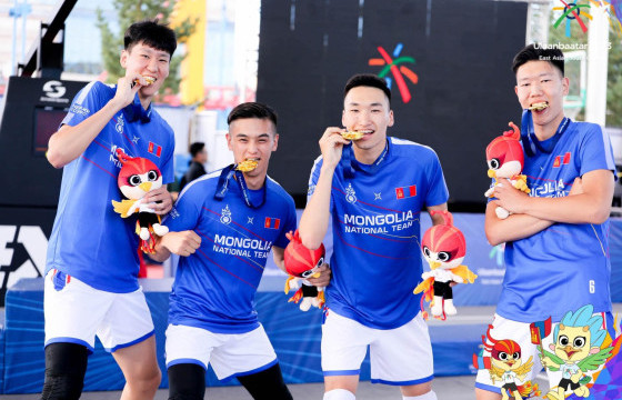 Сагсан бөмбөгийн 3х3-ын эрэгтэй баг алтан медаль хүртлээ