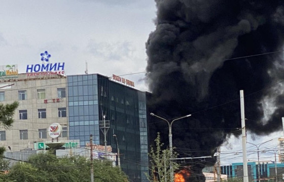 Драгон худалдааны төвийн орчимд гал гарчээ