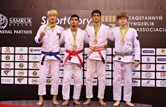 Б.Бат-Эрдэнэ залуучуудын дэлхийн аваргаас мөнгөн медаль хүртэв