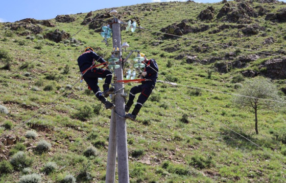 “Эмээлт” цахилгаан дамжуулах агаарын шугамыг өргөтгөж, шинэчлэх ажил эхэллээ