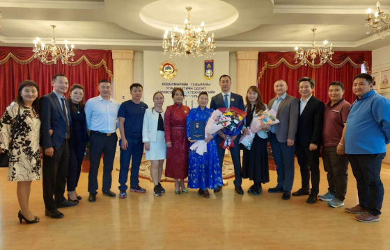Сагсны дасгалжуулагч М. Амаржаргалыг “Алтан гадас” одонгоор шагнав