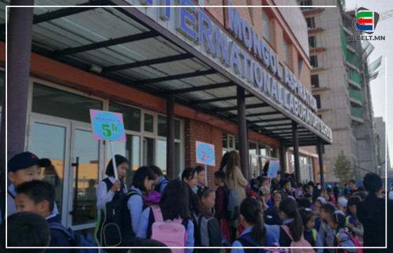 600 ХҮҮХДИЙН БАГТААМЖТАЙ СУРГУУЛЬД 2700 сурагч СУРАЛЦАЖ БАЙНА