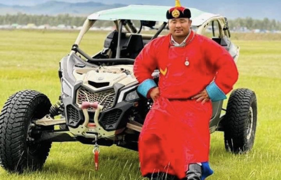 М.Бадарч автомашинтайгаа осолдож, Гэмтэл согог судлалын үндэсний төвд хүргэгджээ