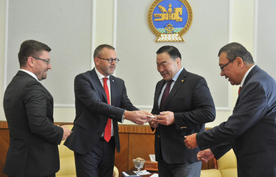 Чех Улсын тусламжаар битүү дээвэртэй спортын өвлийн ордонтой болно