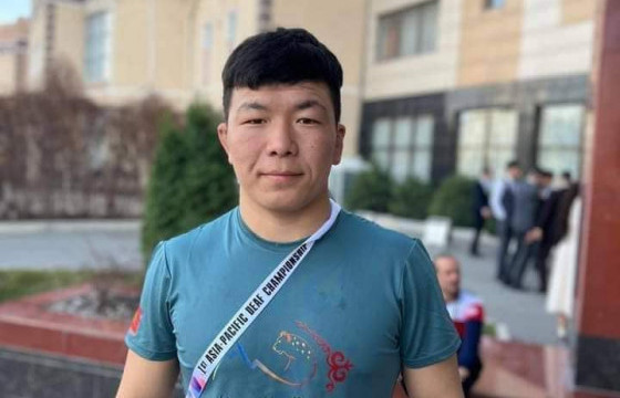 Н.Бат-Эрдэнэ залуучуудын дэлхийн аварга боллоо