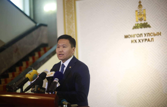 	Т.АЮУРСАЙХАН: Гэмгүй намайг олон сар байцааж байгаа нь эрүү шүүлт 