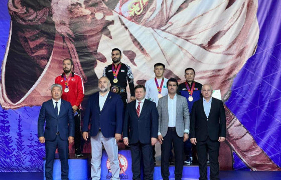 Ш.Батбаатар ДИФ-ийн дэлхийн аваргаас хүрэл медаль хүртлээ