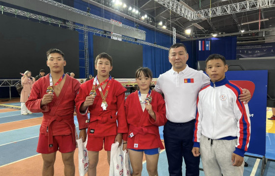 “Чандмань-Оргил”-ын хүүхдүүд хоёр алт, нэг мөнгөн медаль хүртжээ