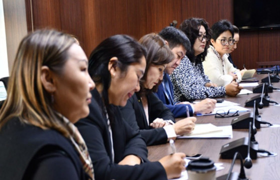 ДЭМБ-ын зөвлөхүүд олон эмэнд тэсвэртэй сүрьеэгийн тусламж үйлчилгээг сайжруулахад тусална